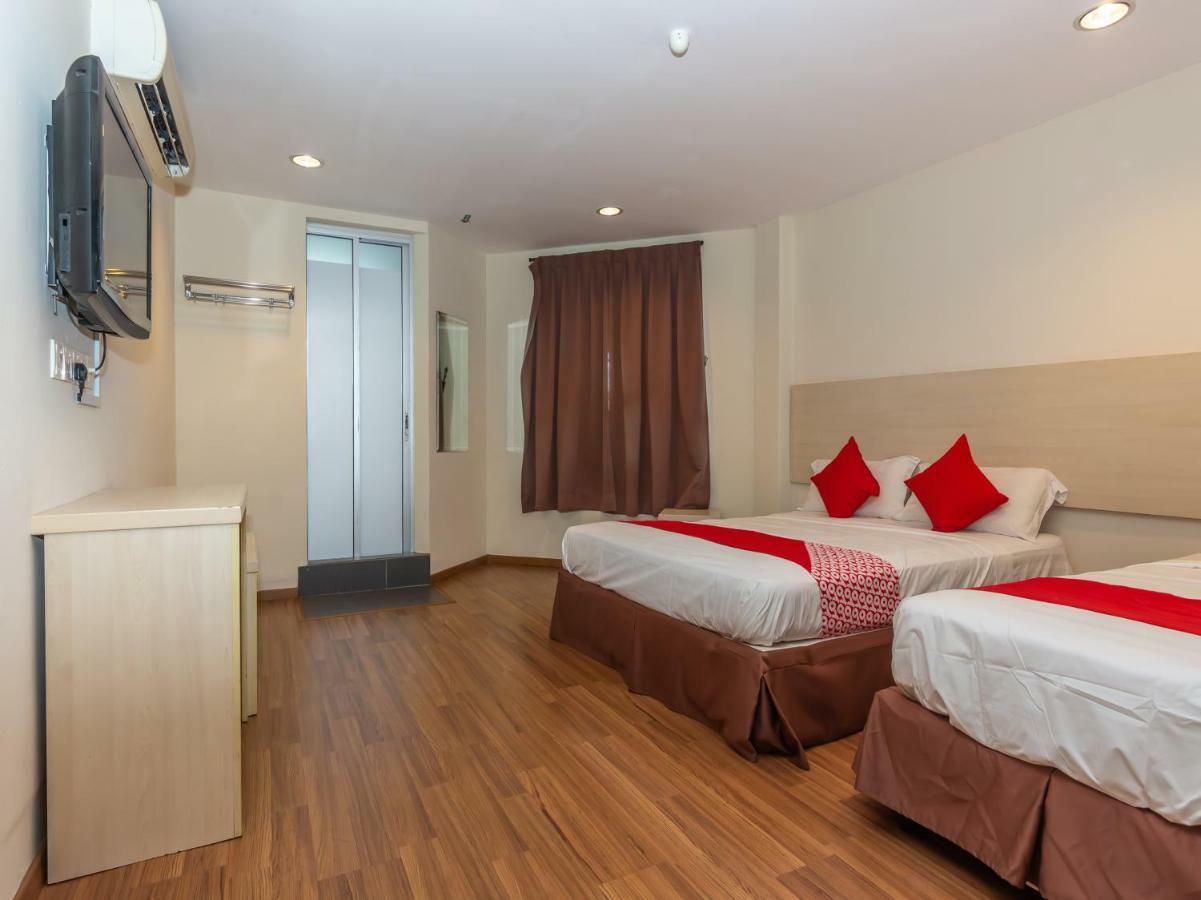 Hotel Oyo 1158 906 Airport Malacca Exterior foto